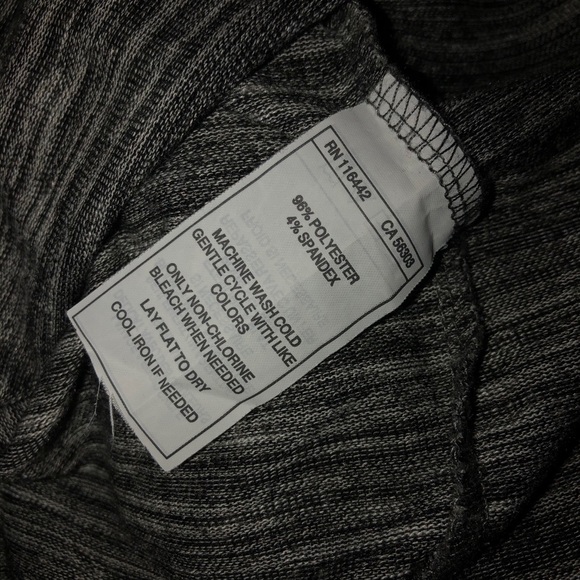 🌻 2 for $20🌻 Zumiez Grey T-shirt - Picture 4 of 4